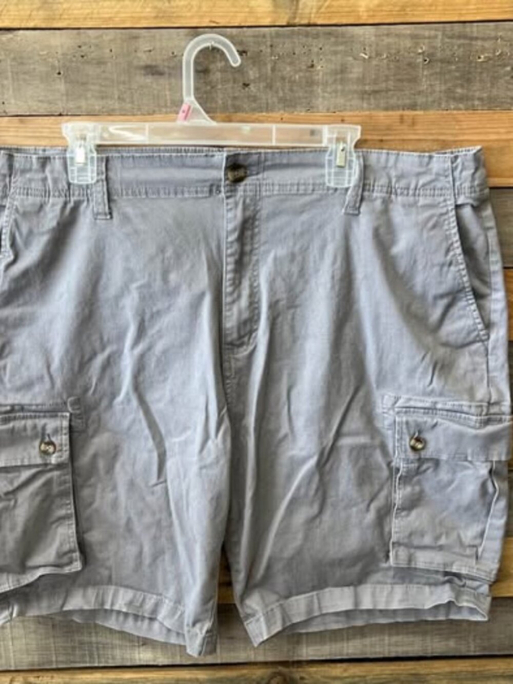 Men’s Size 42 Gray Cargo Shorts by Saddlebred